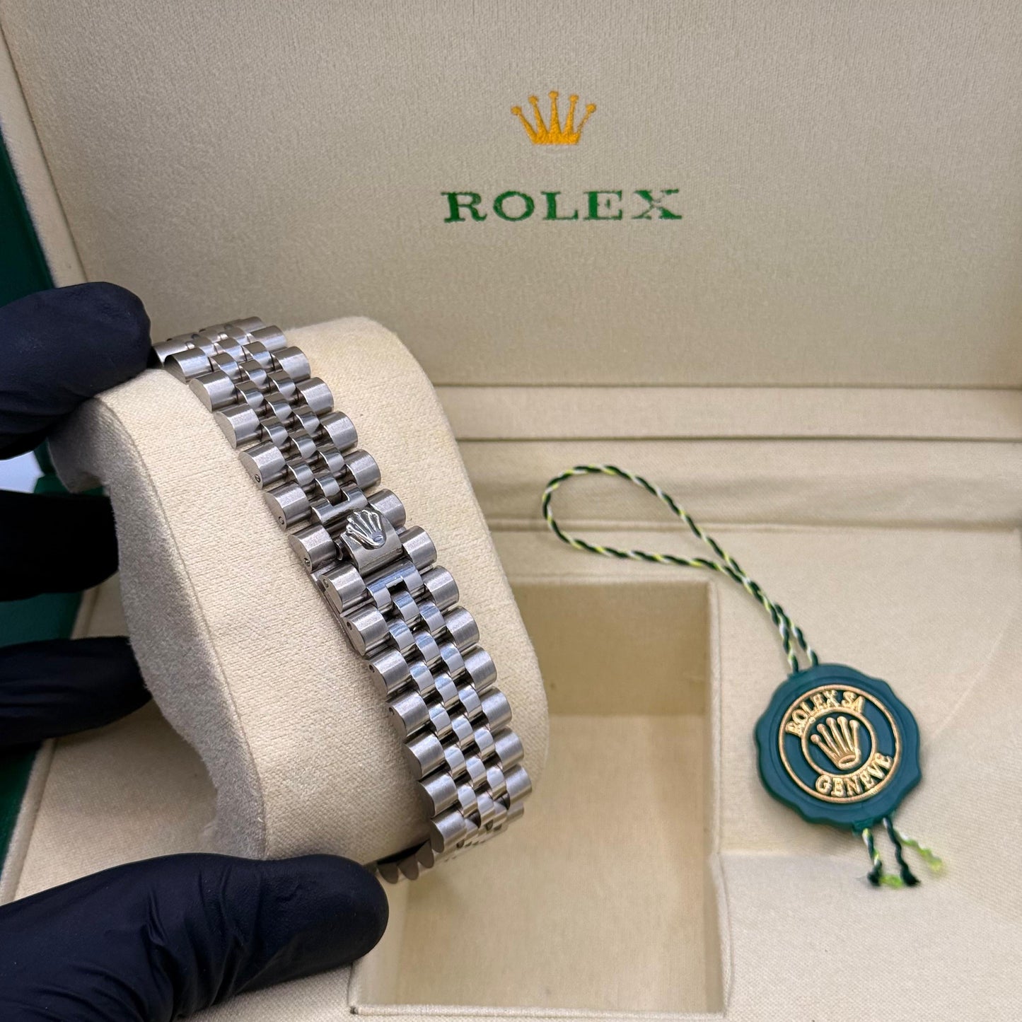 Rolex jubliee chain silver with black dial