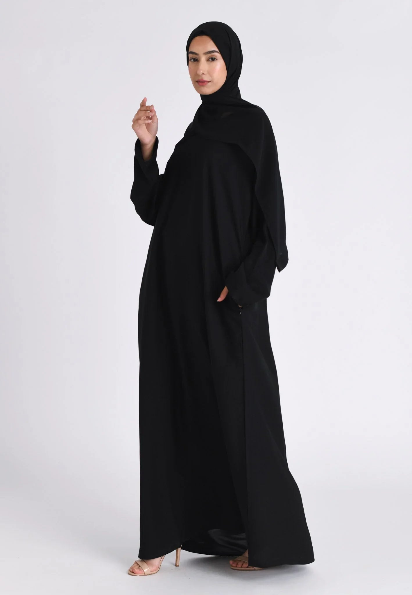 Plain Black Abaya with Zip Pockets (Premium)